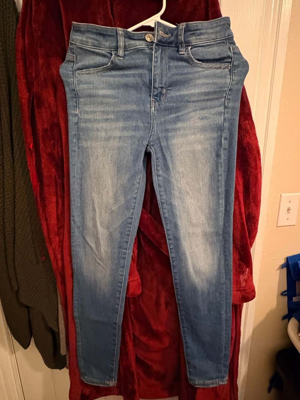American Eagle Size 4 Next Level Stretch Skinny Jeans